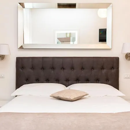 לינה וארוחת בוקר Casa Alessandrini 4*